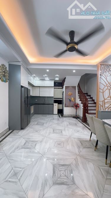 Trần Quốc Vượng – MT 6m – Gần Ô Tô, Gần Phố – 43m² Chỉ 8.8 Tỷ (Rẻ Nhất Khu)