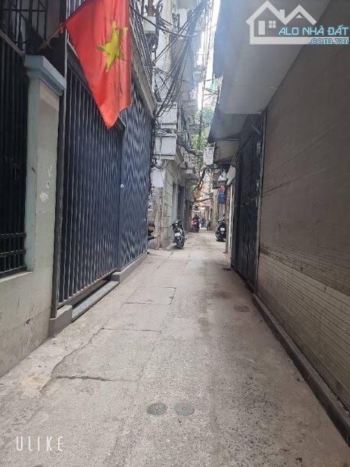 NGUYỄN KHÁNH TOÀN, ô tô gần 6 tầng, thang máy, full nội thất, ở sướng.