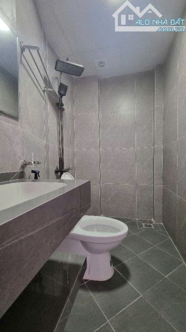 Bán nhà riêng tại Phú Thượng - Tây Hồ 45m2, phân lô, nội thất chủ tặng, nhỉnh 9tỷ.