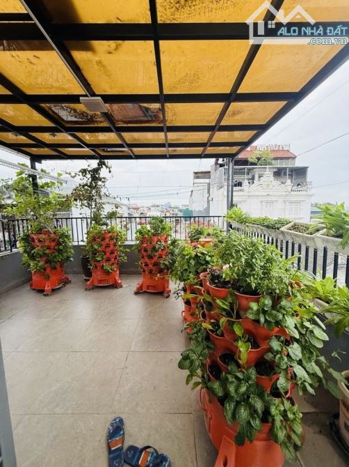 BÁN NHÀ ĐẦM TRẤU Q. HBT- LÔ GÓC PHÂN LÔ-NHÀ ĐẸP 70m2-6 tầng thang máy-mt 4.4m -27.2 tỷ TL