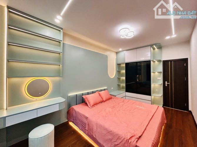 Bán nhà phố Quan Nhân, Thanh Xuân: dt 35m, 4 tầng, giá 8.95 tỷ, có thương lượng