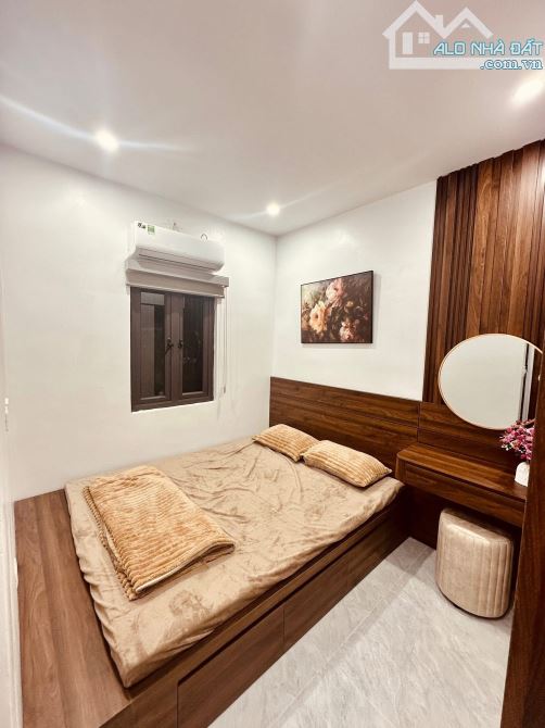 BÁN NHÀ PHỐ TÂY SƠN 3 BƯỚC CHÂN RA PHỐ 25M2 5TẦNG MT3,3 6,69