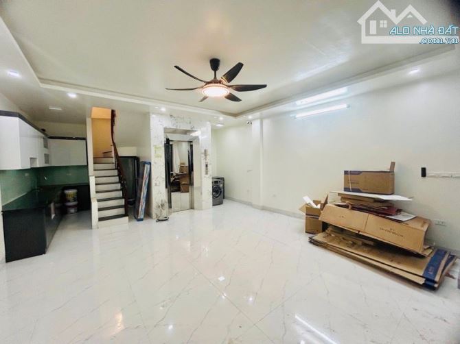 CHỦ CẦN BÁN GẤP CĂN NHÀ MINH KHAI HAI BÀ TRƯNG .DT 73M GIÁ 14 TỶ ..