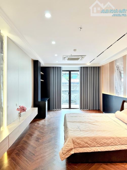 NHÀ ĐẸP, XUÂN THỦY 60M2 - 7 TẦNG THANG MÁY, PHÂN LÔ, GARA ÔTÔ 7 CHỖ, KINH DOANH, ÔTÔ TRÁNH