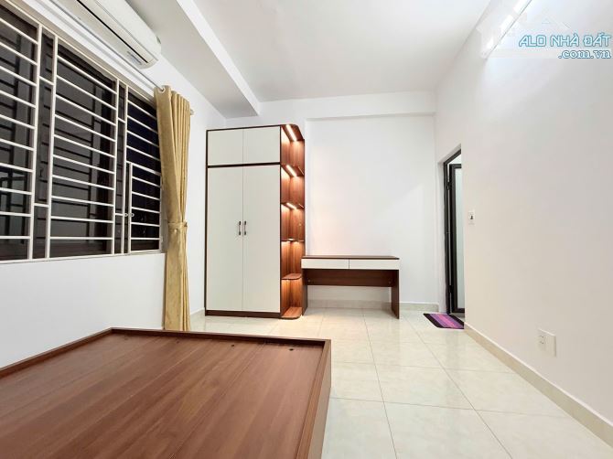 BÁN NHÀ XÂY MỚI 5 TẦNG – PHỐ VÕ CHÍ CÔNG – GẦN MẶT PHỐ