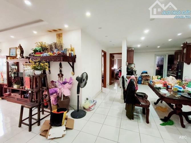 KĐT TÂY HỒ TÂY NGUYỄN VĂN HUYÊN – LÔ GÓC – 136M2 – 3 NGỦ 2 WC – TẦNG TRUNG – 11.95 TỶ