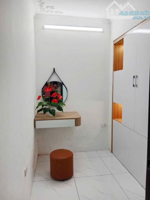 Bán Nhà Tôn Đức Thắng, Đống Đa 16/40m, tầng 1, giá 3.2 tỷ.