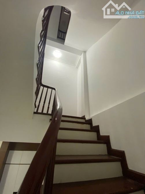 Bán nhà ngõ 142 Đại Từ, Hoàng Mai 35m2, nhỉnh 8 tỷ, 5 tầng, mt: 5m, sổ vuông vắn