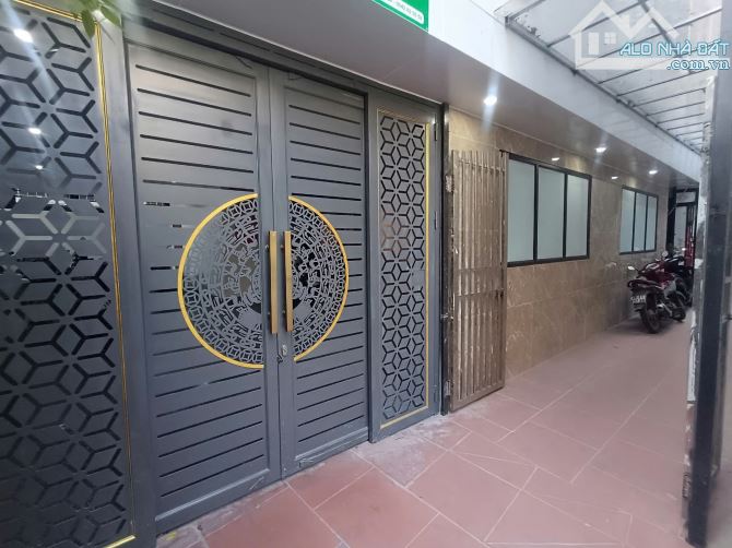 CCMN 7 tầng thang máy Võ Chí Công, 106m2 x mtiền 11m, 25 phòng~1.6 tỷ/năm. Giá 30.5 tỷ