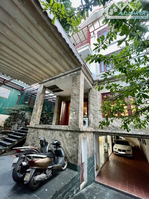 BIỆT THỰ ĐƠN LẬP MẶT PHỐ BÁN ĐẢO LINH ĐÀM-THIẾT KẾ HIỆN ĐẠI-MẶT TIỀN 12.5m-4 TÂNG+HẦM