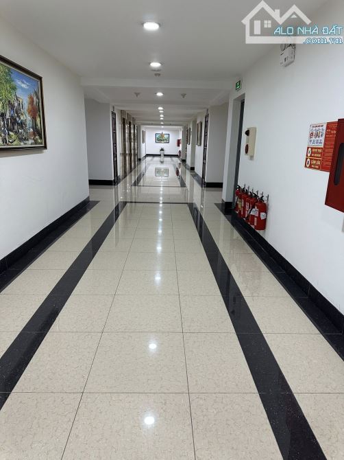 GIA ĐÌNH CẦN BÁN CĂN HỘ CC 34T HOÀNG ĐẠO THUÝ, 131m2, 3 PN, VIEW THOÁNG, NỘI THẤT XỊN