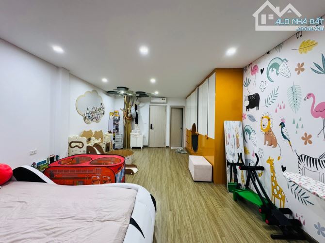 Phân lô Mình Khai, 7 tầng thang máy nhà đẹp, oto tránh đỗ, thông sàn 55m2. Giá 19.4 tỷ