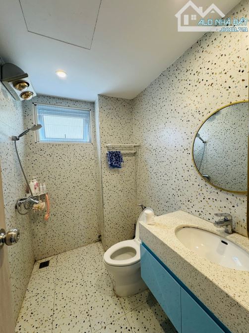 Phân lô Mình Khai, 7 tầng thang máy nhà đẹp, oto tránh đỗ, thông sàn 55m2. Giá 19.4 tỷ