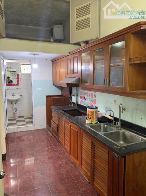 TẬP THỂ LẠC TRUNG-LÔ GÓC SÁNG THOÁNG-3PN 2WC-110M2-NHIỀU CỬA SỔ-Ô TÔ ĐỖ-KHU SẠCH ĐẸP