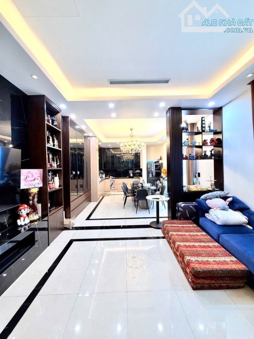 75m2/7 tầng-mặt tiền 12m-Giá 42 tỷ-Lý Nam Đế-Hoàn kiếm