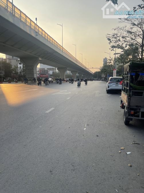 Mặt phố oto kinh doanh MINH KHAI - BẠCH MAI còn xót mảnh đất 40m2 - mặt tiền 4m5 !