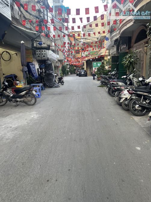 MINH KHAI - BẠCH MAI còn xót mảnh đất 100m2 - 8m5 mặt tiền, mặt ngõ oto kinh doanh !