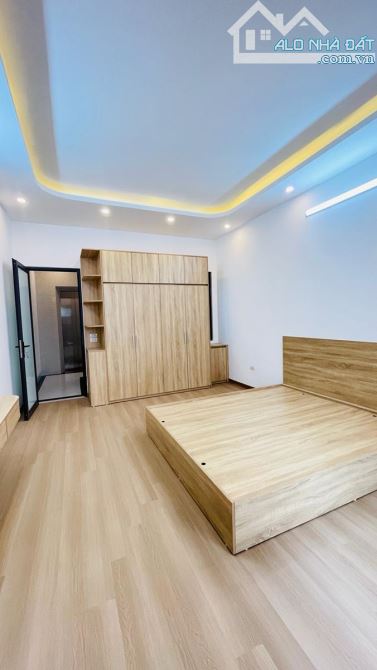 Bán Nhà phố Nam Dư, Vĩnh Hưng 37/50M -4T Ô Tô đỗ cửa, Gần Phố Full Nội Thất Nhỉnh 7 Tỷ(TL)