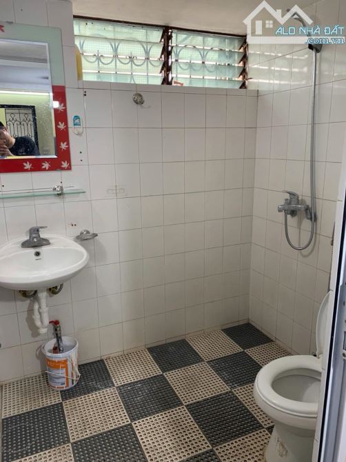 TẬP THỂ LẠC TRUNG-LÔ GÓC SÁNG THOÁNG-3PN 2WC-110M2-NHIỀU CỬA SỔ-Ô TÔ ĐỖ-KHU SẠCH ĐẸP