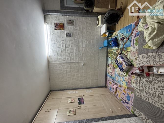 BÁN NHÀ HÀNG BỒ HOÀN KIẾM GẦN PHỐ NHÀ ĐẸP THOÁNG FULL TIỆN ÍCH GIÁ CHỈ NHỈNH 7 TỶ