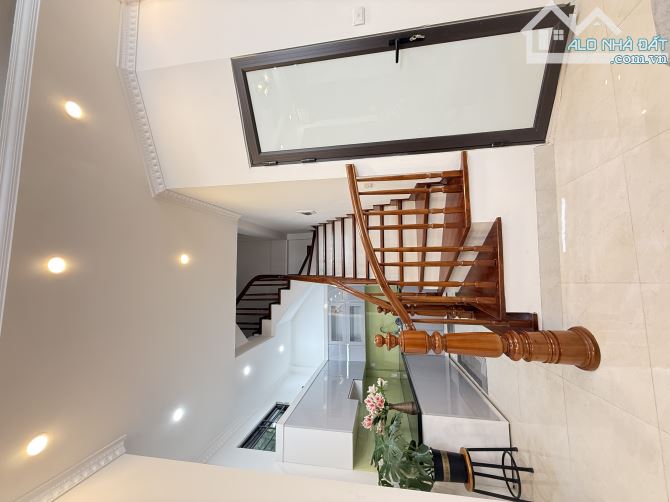 NHÀ ĐẸP PHỐ KIM NGƯU – NGÕ TO, THÔNG – MẶT TIỀN RỘNG HIẾM – Ở SƯỚNG