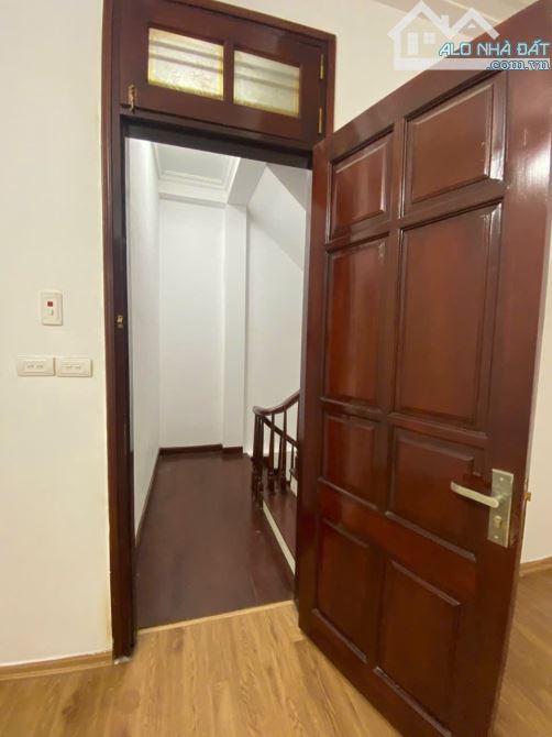 Bán nhà ngõ 142 Đại Từ, Hoàng Mai 35m2, nhỉnh 8 tỷ, 5 tầng, mt: 5m, sổ vuông vắn