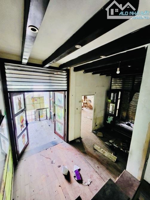 BÁN NHÀ VIEW HỒ ĐIỀU HÒA PHỐ GIÁP BÁT - GIẢI PHÓNG - Ô TÔ - DT 100M x 5T. GIÁ BÁN 26.35 TỶ