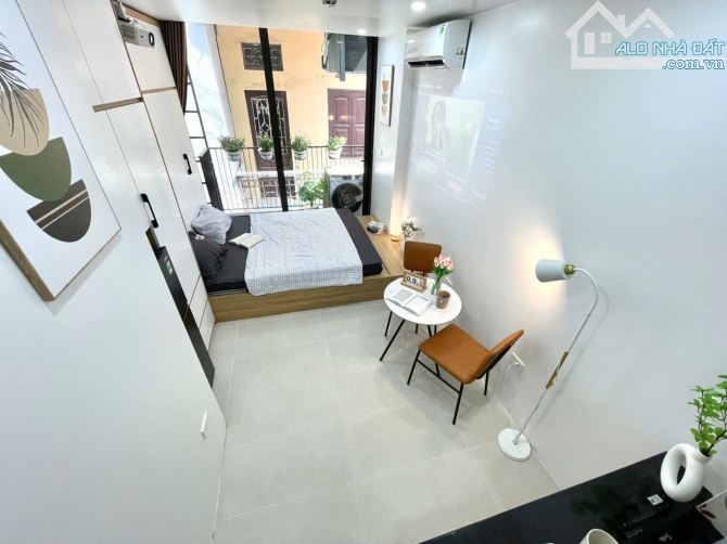 Bán tòa nhà Nguyễn Khánh Toàn, 90m², 9 tầng, lô góc, MT 5,1m, dT 180tr, nhỉnh 43tỷ