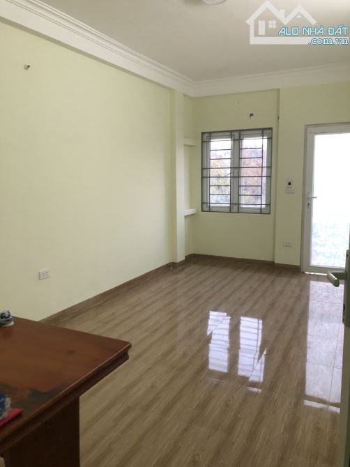 NGUYỄN KHOÁI , 35M² X 5T , MẶT TIỀN 3,9M , Ô TÔ ĐỖ CỬA , NGÕ THÔNG , KINH DOANH , 6,9 TỶ