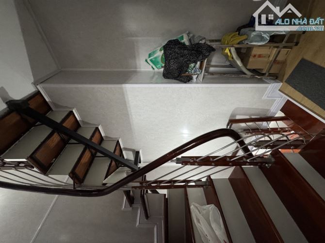 BÁN NHÀ HÀNG BỒ HOÀN KIẾM GẦN PHỐ NHÀ ĐẸP THOÁNG FULL TIỆN ÍCH GIÁ CHỈ NHỈNH 7 TỶ