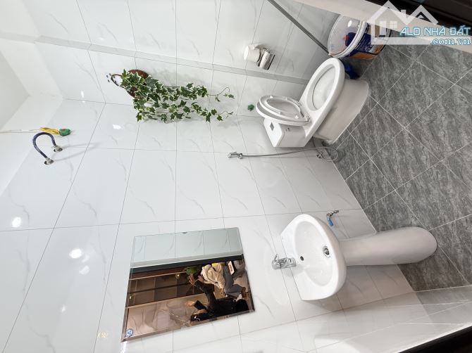 NHÀ ĐẸP PHỐ KIM NGƯU – NGÕ TO, THÔNG – MẶT TIỀN RỘNG HIẾM – Ở SƯỚNG