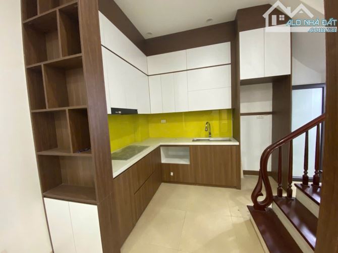 Bán nhà ngõ 142 Đại Từ, Hoàng Mai 35m2, nhỉnh 8 tỷ, 5 tầng, mt: 5m, sổ vuông vắn