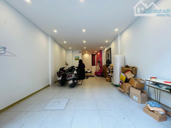 Phân lô Mình Khai, 7 tầng thang máy nhà đẹp, oto tránh đỗ, thông sàn 55m2. Giá 19.4 tỷ