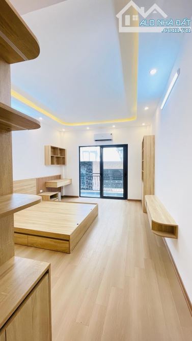 Bán Nhà phố Nam Dư, Vĩnh Hưng 37/50M -4T Ô Tô đỗ cửa, Gần Phố Full Nội Thất Nhỉnh 7 Tỷ(TL)