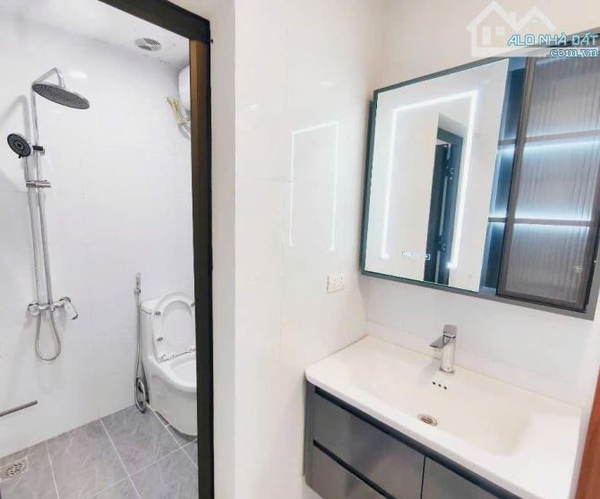 BÁN NHÀ TẬP THỂ TẦNG 1 NGUYỄN TRÃI, THANH XUÂN, SỬ DỤNG 80M2, ÔTÔ VÀO NHÀ, KINH DOANH TỐT