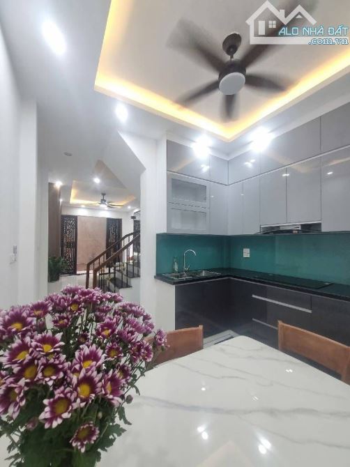 ĐỊNH CÔNG, HOÀNG MAI - NHỈNH 8 TỶ - XEM LÀ CHỐT - PHÂN LÔ HIẾM CÓ