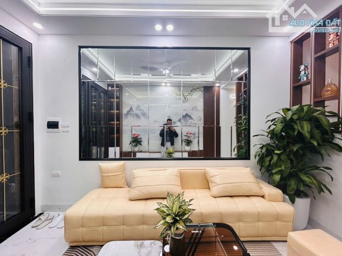 cần gấp nhà ngõ ô tô, Thanh Xuân,quan nhân , full nội thất, gia nhỉnh 8 tỷ