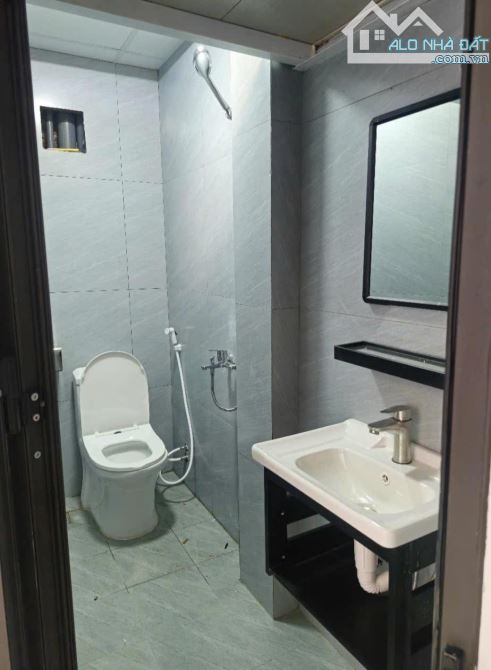 CHÍNH CHỦ BÁN CĂN NHÀ MẶT NGÕ NGUYỄN TRÃI THANH XUÂN 75M2;7TẦNG; MẶT9M;18 P N K.KÍN15,9 TỶ