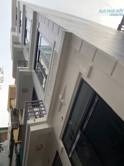Bán nhà ngõ 142 Đại Từ, Hoàng Mai 35m2, nhỉnh 8 tỷ, 5 tầng, mt: 5m, sổ vuông vắn