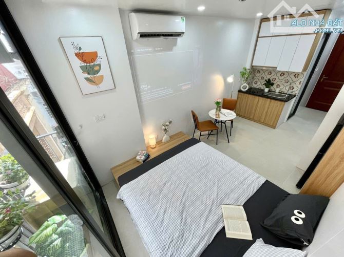 Bán tòa nhà Nguyễn Khánh Toàn, 90m², 9 tầng, lô góc, MT 5,1m, dT 180tr, nhỉnh 43tỷ