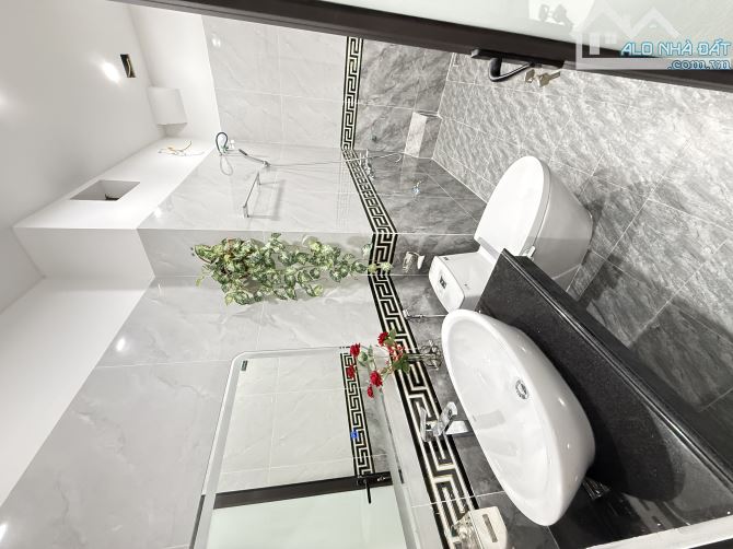 NHÀ ĐẸP PHỐ KIM NGƯU – NGÕ TO, THÔNG – MẶT TIỀN RỘNG HIẾM – Ở SƯỚNG