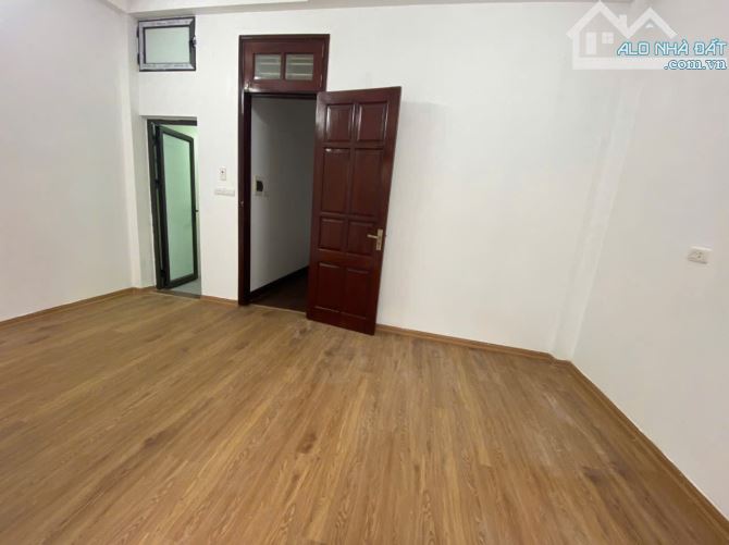 Bán nhà ngõ 142 Đại Từ, Hoàng Mai 35m2, nhỉnh 8 tỷ, 5 tầng, mt: 5m, sổ vuông vắn