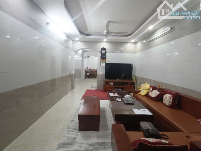 LĨNH NAM - MAI ĐỘNG, mặt ngõ oto kinh doanh 60m2 - 4m mặt tiền, giá chỉ 23 tỷ !