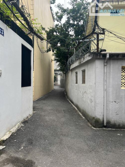 BÁN NHÀ LÔ GÓC LẠC LONG QUÂN – 2 THOÁNG – VIEW HỒ TÂY – CHỈ 20M RA MẶT PHỐ