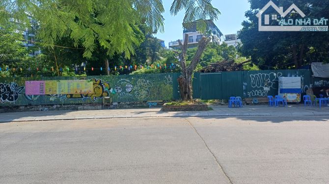 Bân đất Phú Thượng 400m mặt tiền 16m ô tô tránh giá 59 tỷ