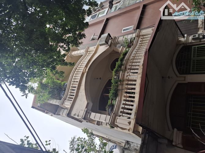 Bán nhà mặt phố Lý Nam Đế – vị trí kinh doanh đắc địa,2 thoáng