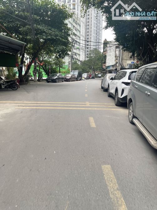 LĨNH NAM - MAI ĐỘNG, mặt ngõ oto kinh doanh 60m2 - 4m mặt tiền, giá chỉ 23 tỷ !