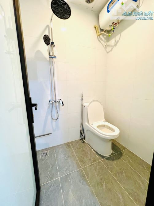 TẬP THỂ TẦNG 1 - NGUYỄN TRÃI, NHÀ ĐẸP, NGÕ Ô TÔ TRÁNH, KINH DOANH ĐỈNH, 2 THOÁNG, 2 NGỦ