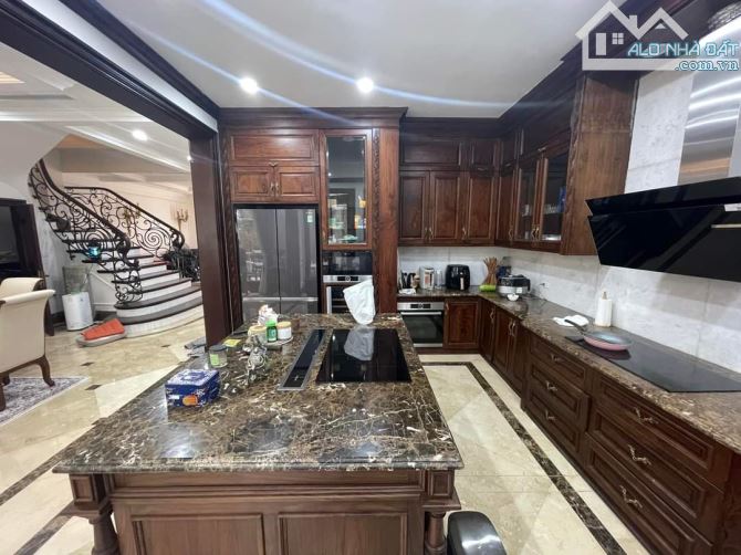 Biệt thự Ciputra siêu hiếm 126m mặt tiền 6m giá 46 tỷ