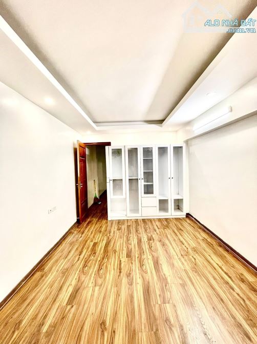 Bán nhà Bùi Xương Trạch - Thanh Xuân - Ngõ nông - Gần Ôtô - 35m2*4T